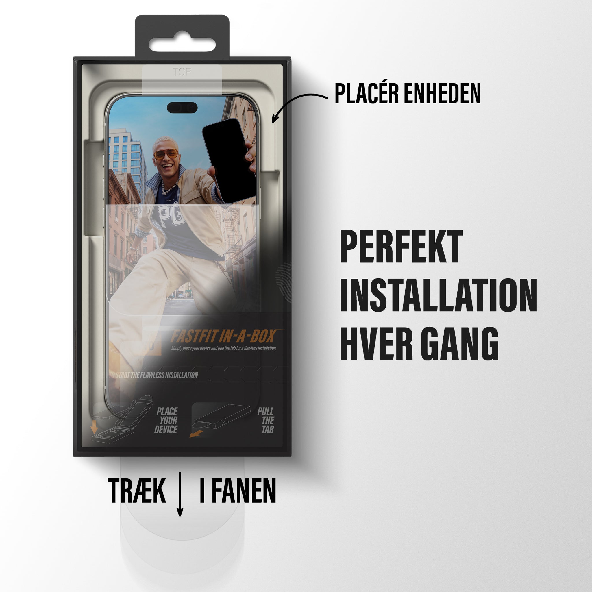 PanzerGlass® Skærmbeskyttelse iPhone 18 Pro | 17 Pro | Ultra-Wide Fit m. FASTFIT IN-A-BOX