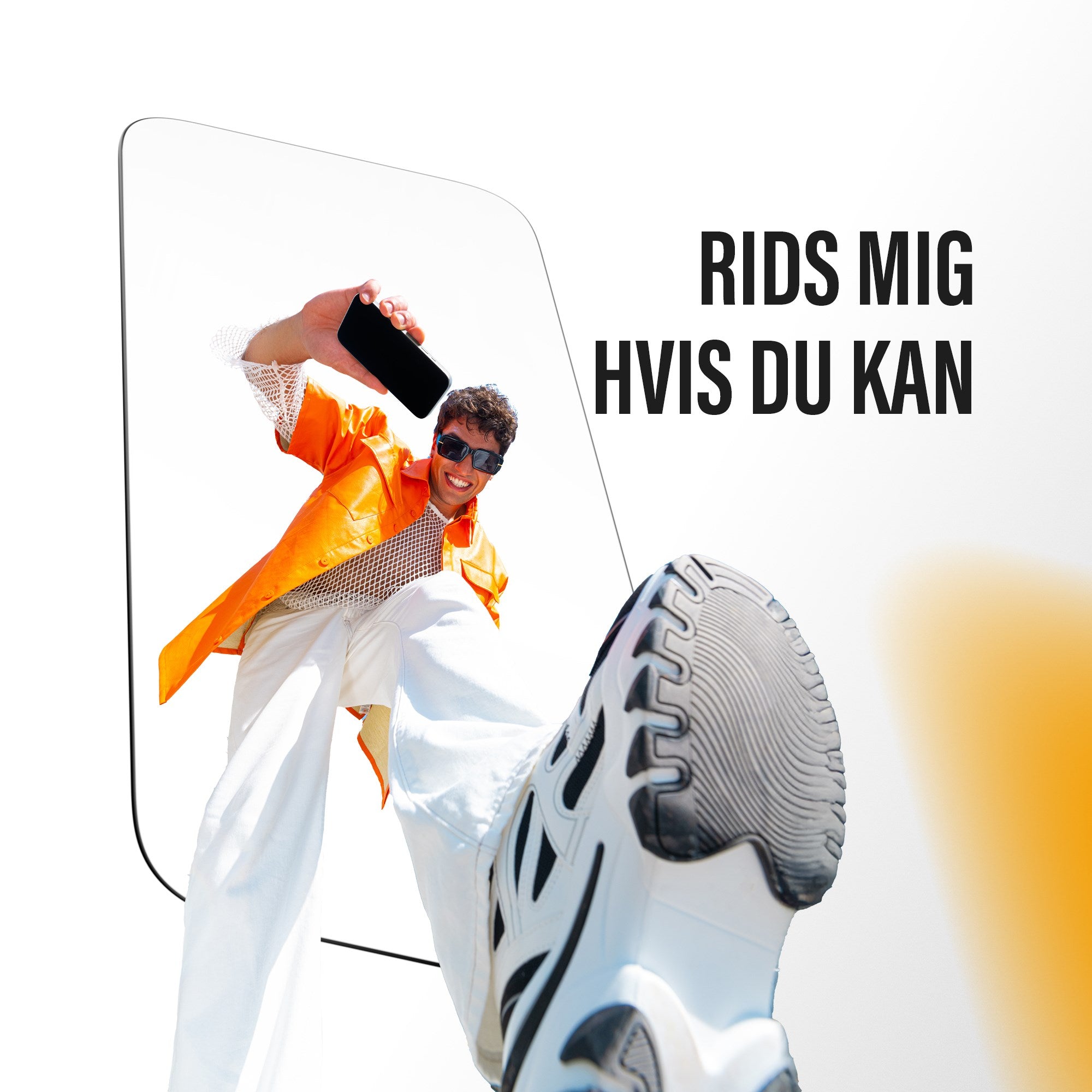 PanzerGlass® Skærmbeskyttelse iPhone 17 Pro Max | Ultra-Wide Fit m. EasyAligner